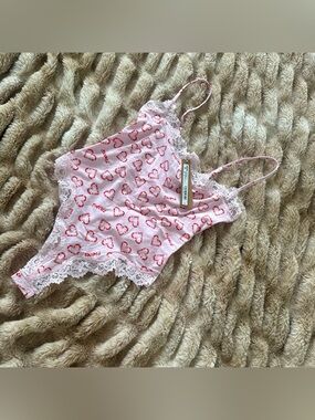 SKIMS Fits Everybody Lace Cami Bodysuit - Candy Heart Print